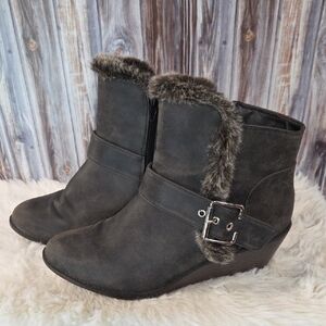Rampage Dark Gray Faux Fur Buckle Boots Size 9